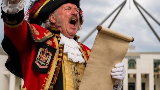 Canberra's Town Crier Sets a New Record for Loudest Voice | poker paypal, slot bet 181